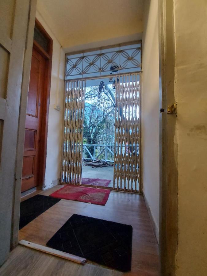 Mars Monkey Hostel & Cafe Manali  Bagian luar foto