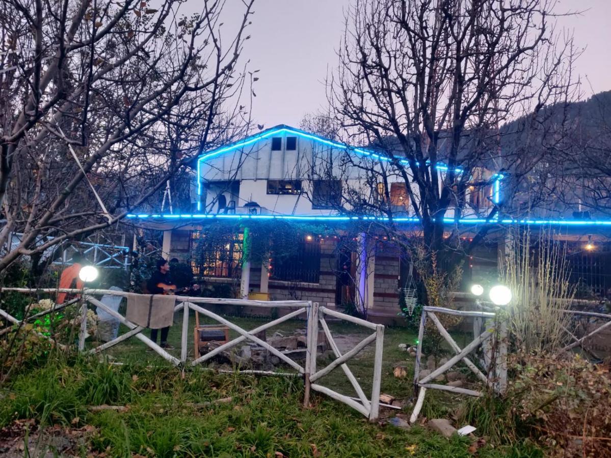 Mars Monkey Hostel & Cafe Manali  Bagian luar foto