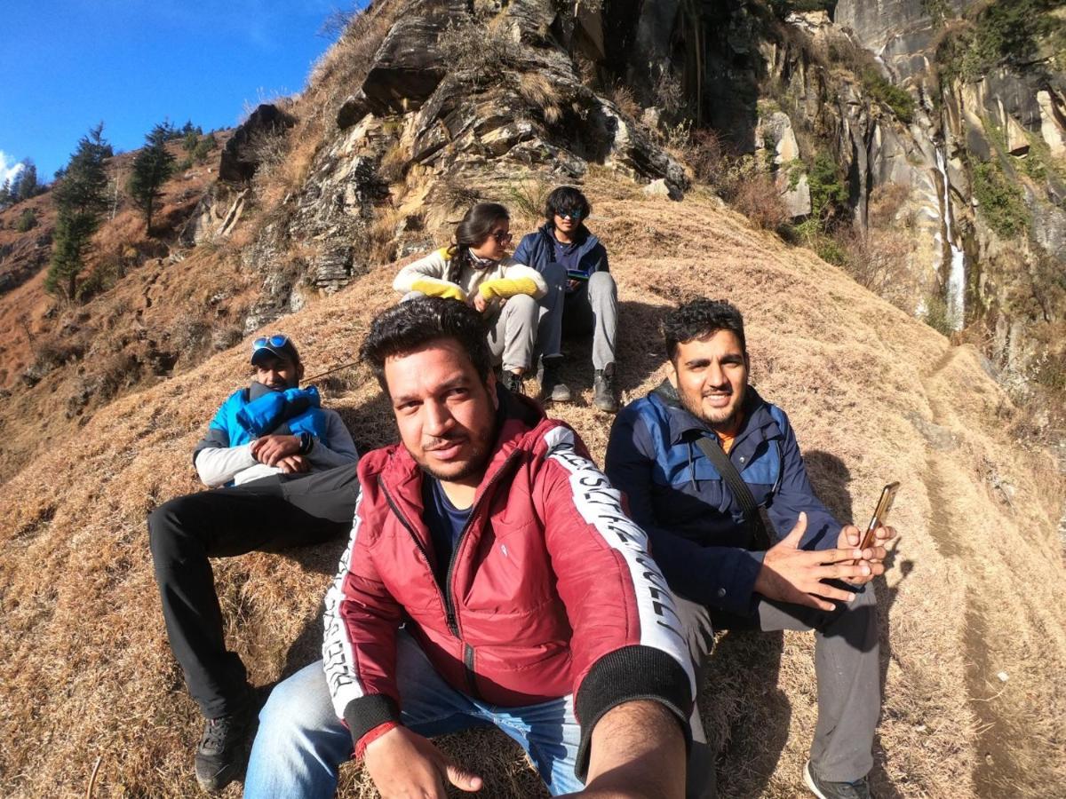Mars Monkey Hostel & Cafe Manali  Bagian luar foto