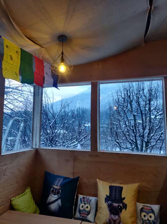 Mars Monkey Hostel & Cafe Manali  Bagian luar foto