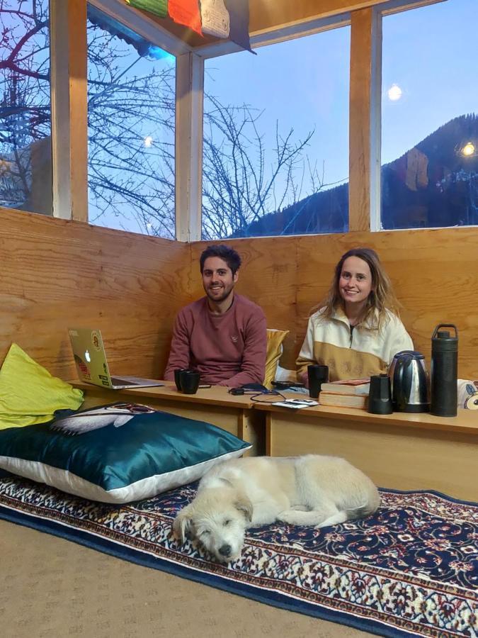 Mars Monkey Hostel & Cafe Manali  Bagian luar foto
